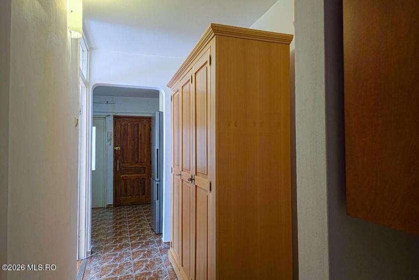 Apartament cu 3 camere decomandat în Soarelui