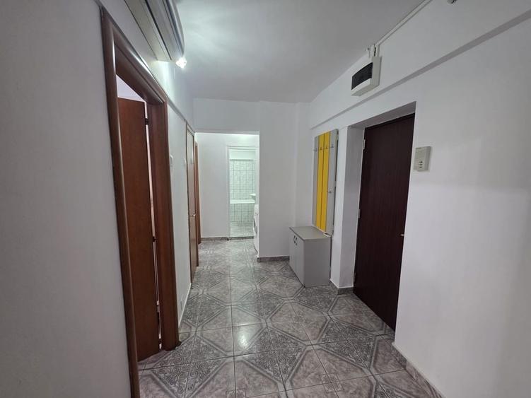 Apartament cu 2 camere decomandat în Rovine