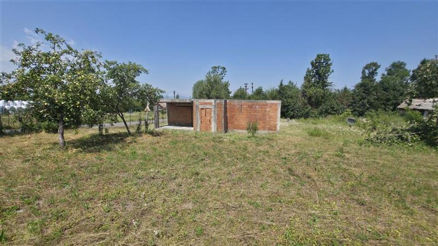 Casă individuală cu 3 camere cu Teren 5314 Mp în Răchitova