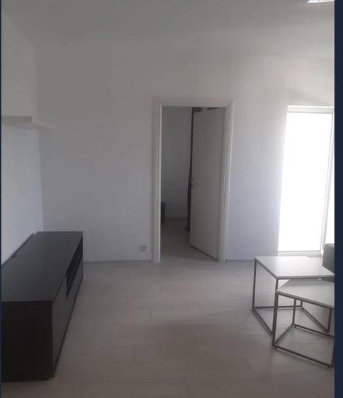 Apartament cu 2 camere decomandat în Titan