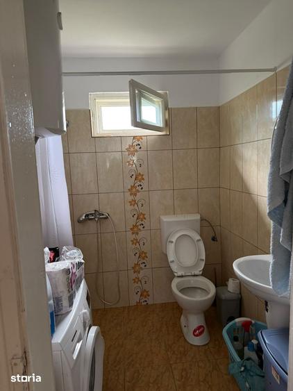 Casă cu 4 camere cu Teren 1900 Mp în Frunzeni