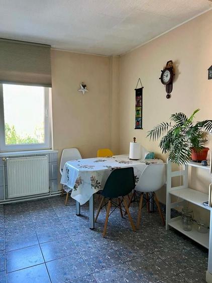 Apartament cu 3 camere decomandat în Zorilor