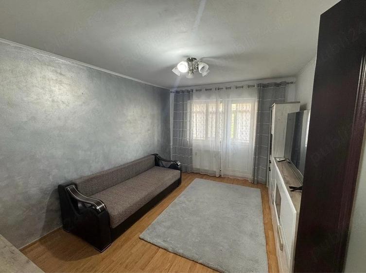 Apartament cu 2 camere decomandat în Exterior Vest