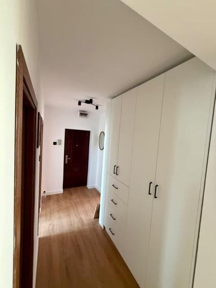 Apartament cu 3 camere decomandat, mobilat în Ultracentral