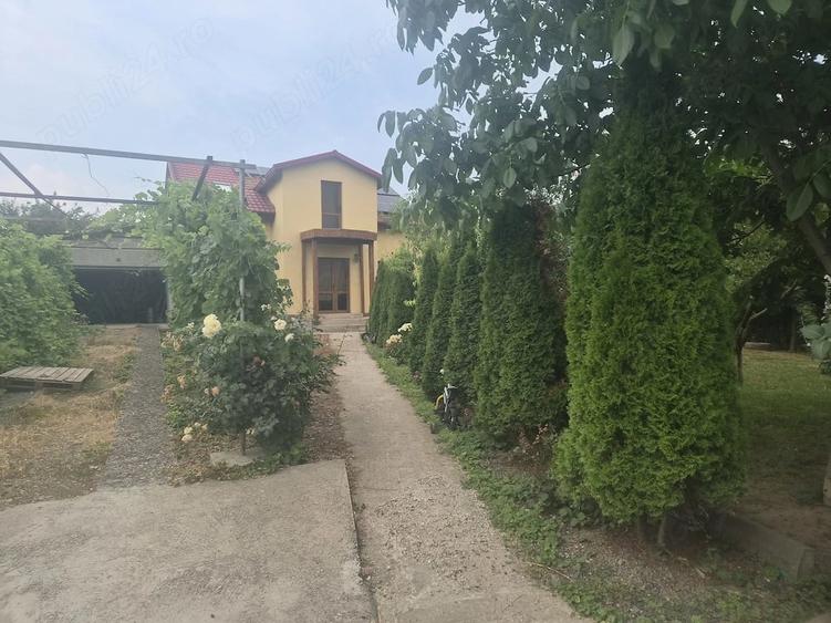 Casă cu Teren 700 Mp în Șendreni