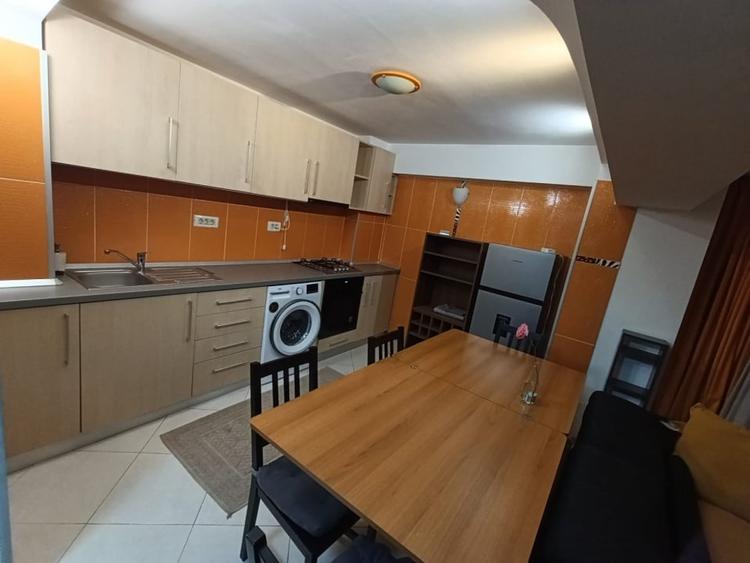 Apartament cu 2 camere semidecomandat, mobilat în Panduri