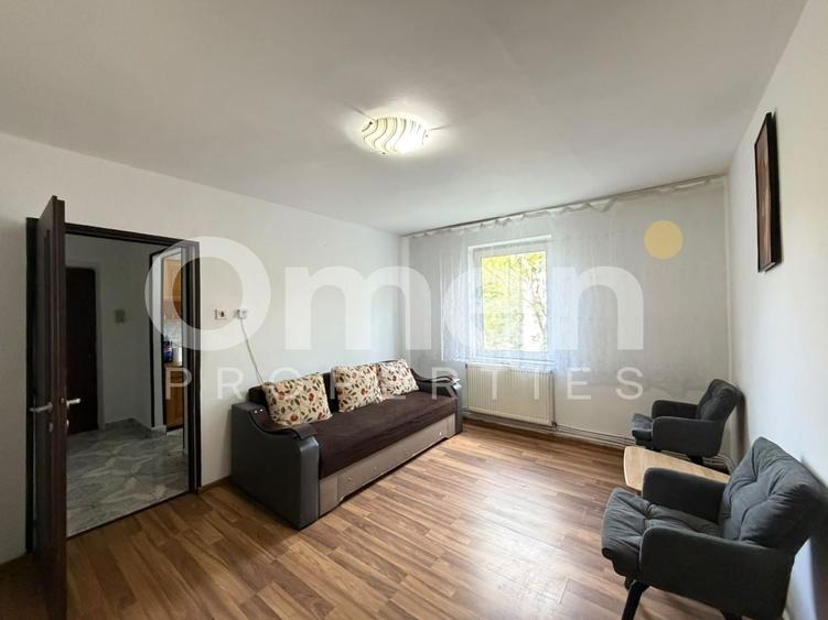 Apartament cu 2 camere semidecomandat, mobilat în Ultracentral