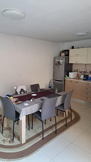 Casă cu 2 camere în Central