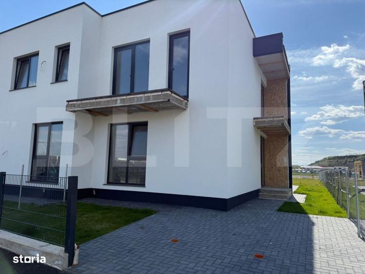 Casă cu 4 camere în Sub Coastă