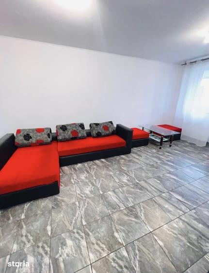 Apartament cu 3 camere decomandat în Calarași 4