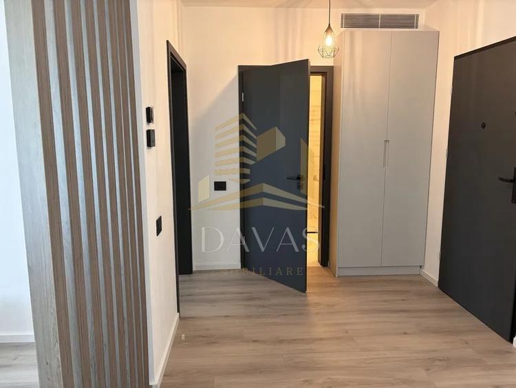 Apartament cu 2 camere semidecomandat, mobilat în Semicentral