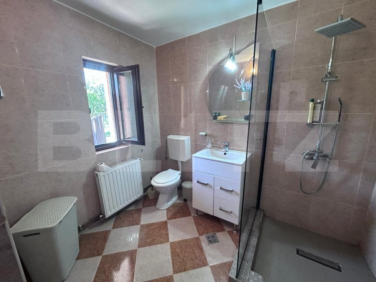 Casă individuală cu 5 camere cu Canalizare în Primăverii