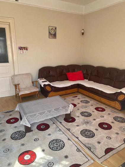 Casă cu 4 camere cu Teren 150 Mp în Central