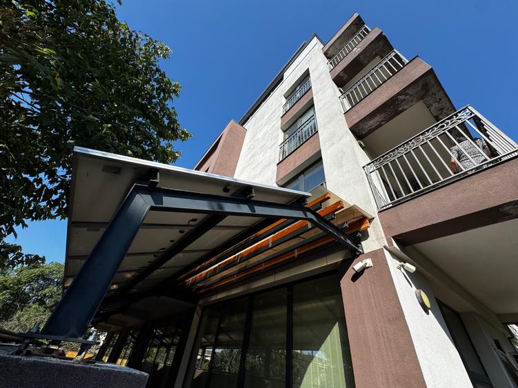 Spațiu comercial, de 703 mp, în Grivița