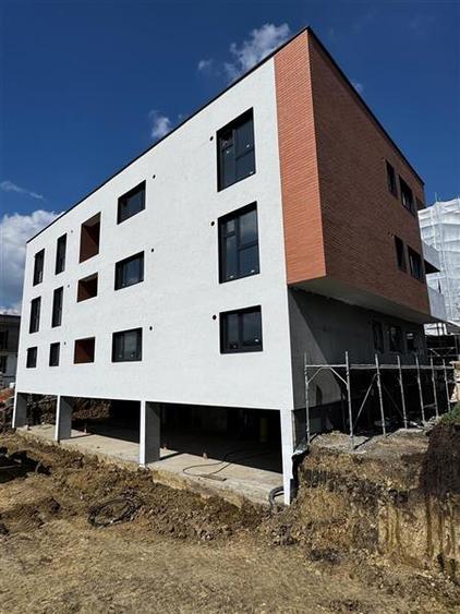Apartament cu 2 camere semidecomandat în Iris