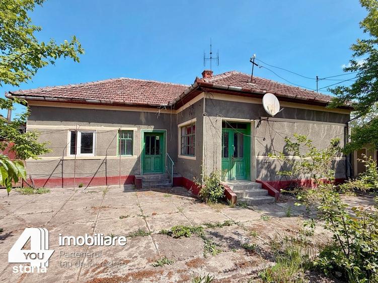 Casă cu 3 camere cu Teren 2114 Mp în Central