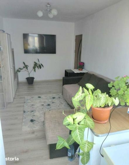 Apartament cu 2 camere semidecomandat în Calea București