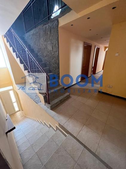 Casă individuală cu 7 camere cu Canalizare în Păușești-Măglași