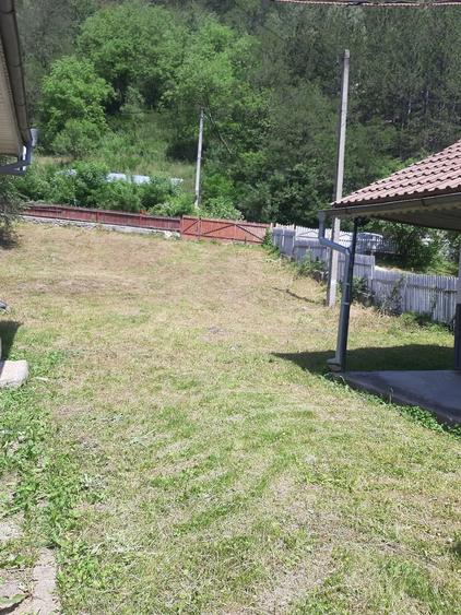 Casă cu Teren 3000 Mp în Coza