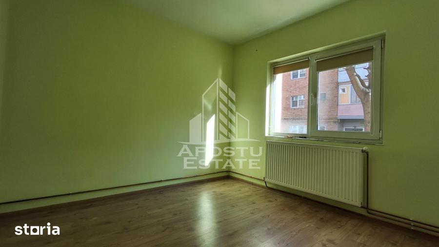 Apartament cu 3 camere în Micălaca