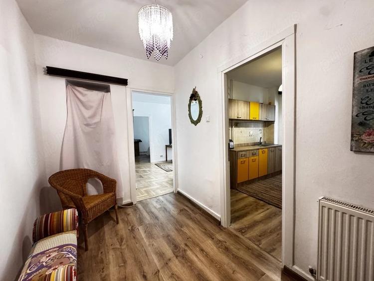 Apartament cu 2 camere nedecomandat în Mioriței