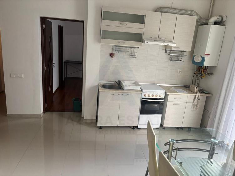 Apartament cu 2 camere semidecomandat, mobilat în Turnișor
