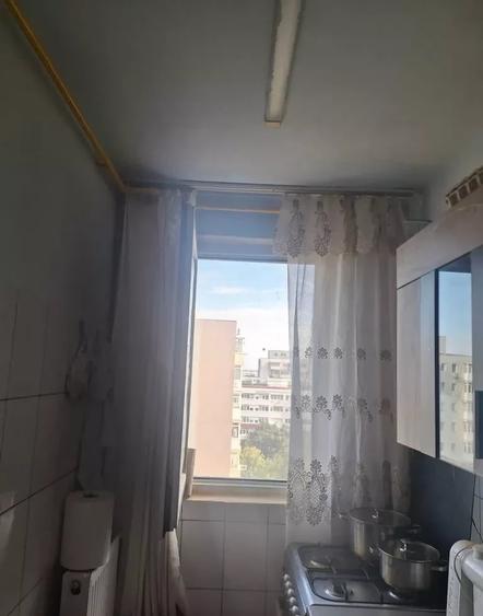 Apartament cu 2 camere semidecomandat, mobilat în Giurgiului