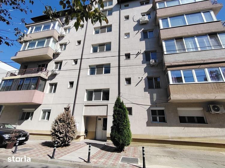 Apartament cu 2 camere în Micro 3