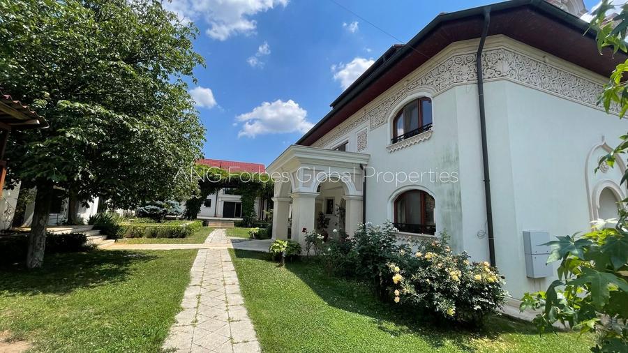 Casă individuală cu 10 camere cu Piscina în Balotești
