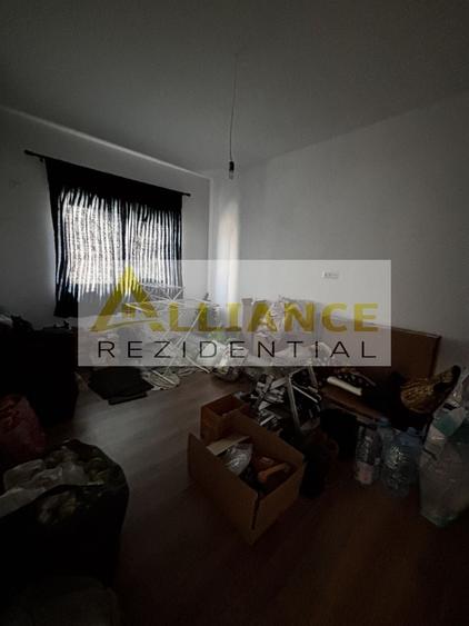 Casă individuală cu 5 camere cu Canalizare în Berceni