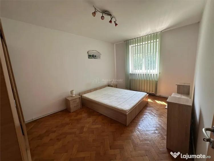 Apartament cu 3 camere semidecomandat în Luncă