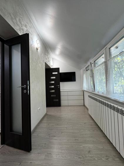 Apartament cu 2 camere decomandat în Podul de Fier