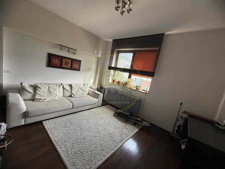 Apartament cu 3 camere decomandat, mobilat în 1 Mai