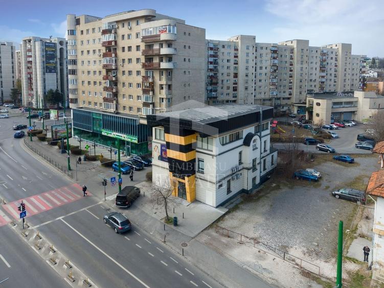 Spațiu comercial, de 612 mp, în 13 Decembrie