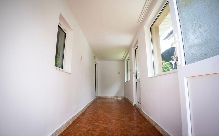 Casă cu 4 camere în Lupoaia