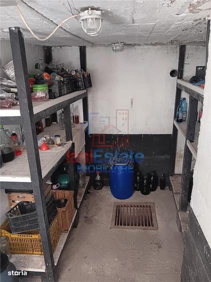 Casă cu 3 camere decomandat în Valea Adâncă