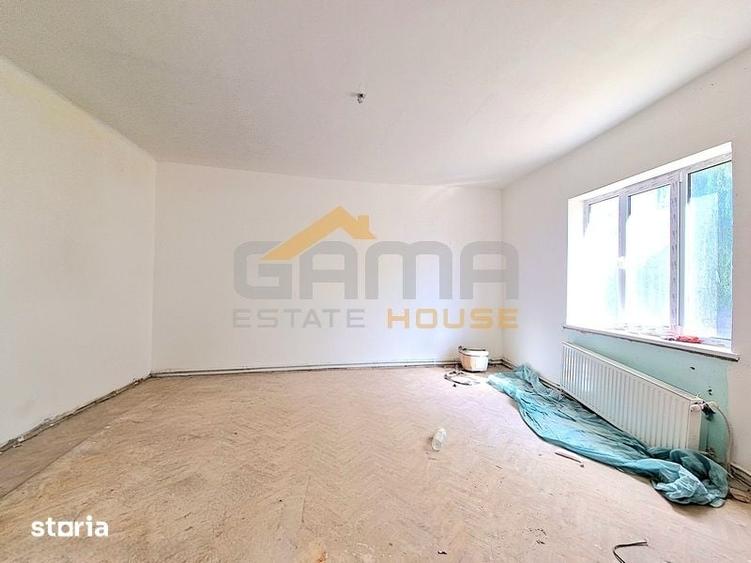 Casă cu 5 camere cu Teren 100 Mp în Drăgășani
