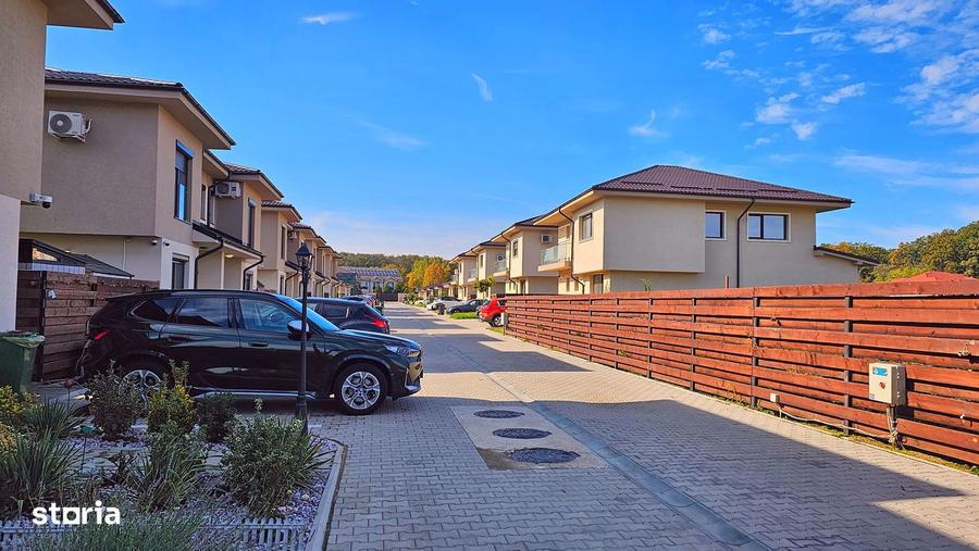 Casă cu 5 camere cu Teren 300 Mp în Corbeanca