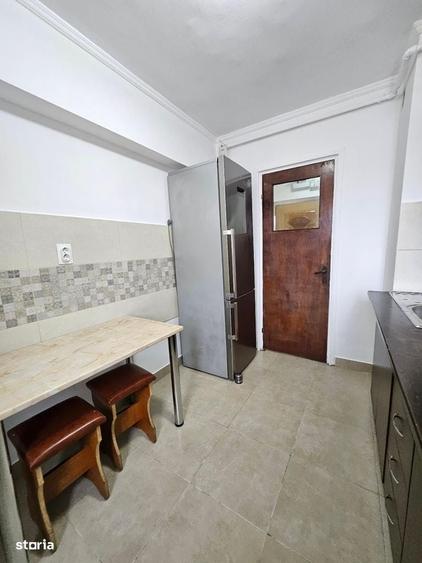 Apartament cu 3 camere decomandat în Găvana