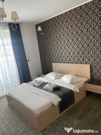 Apartament cu 4 camere decomandat în Poiana Brașov
