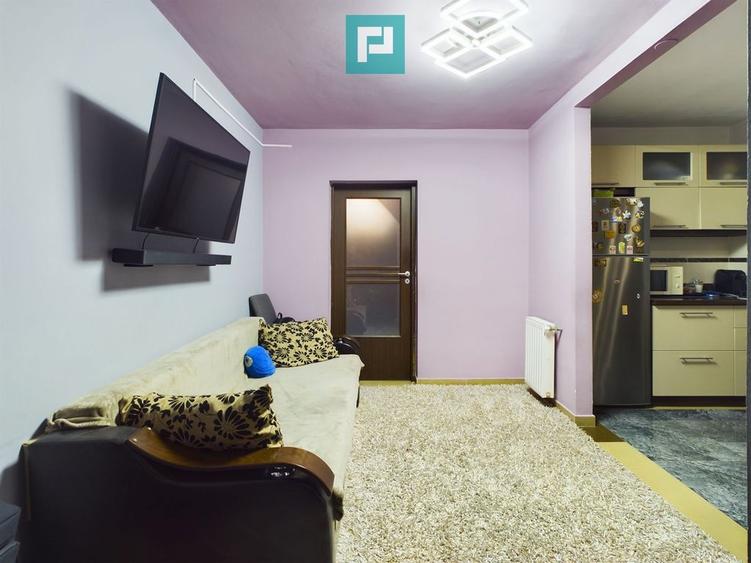 Apartament cu 2 camere decomandat în Intim