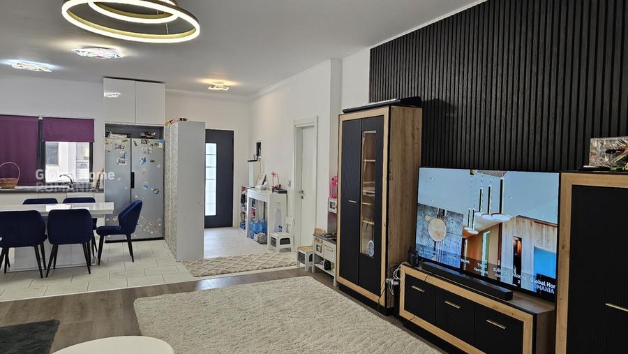 Duplex cu 4 camere cu Teren 200 Mp în Tunari