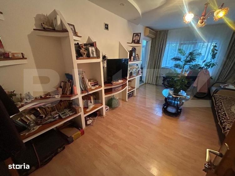 Apartament cu 3 camere decomandat în Micro 11