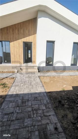 Casă cu 3 camere cu Teren 500 Mp în Sântandrei