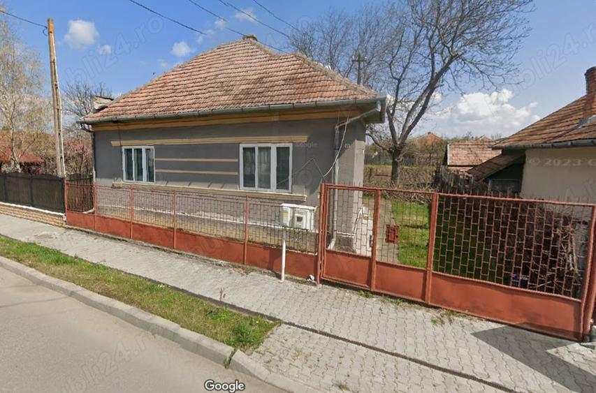 Casă cu 2 camere cu Teren 1000 Mp în Ocna Mureș