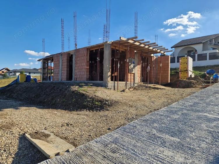 Casă cu 4 camere cu Teren 400 Mp în Sâncraiu de Mureș