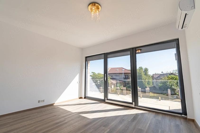Casă cu 9 camere cu Teren 475 Mp în Tamași