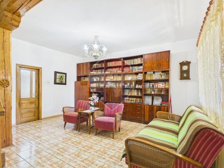 Casă individuală cu 6 camere cu Teren 2208.6398925781 Mp în Breaza de Jos