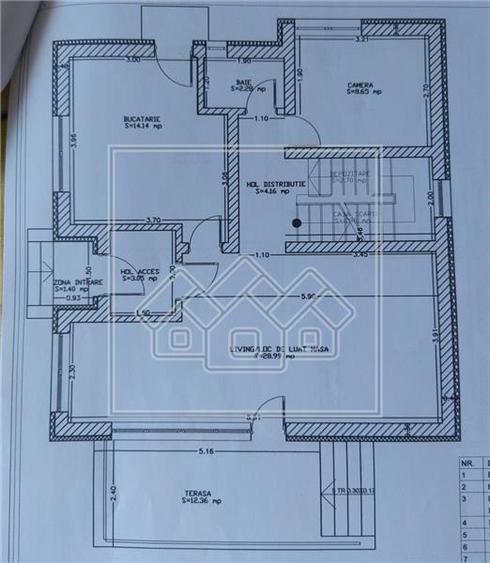 Casă individuală cu 5 camere cu Canalizare în Exterior Est