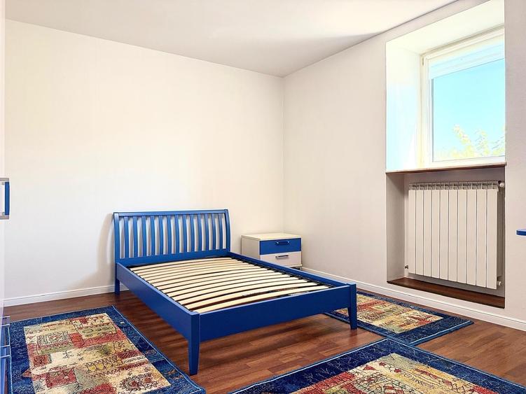 Apartament cu 3 camere decomandat în P-ța Unirii